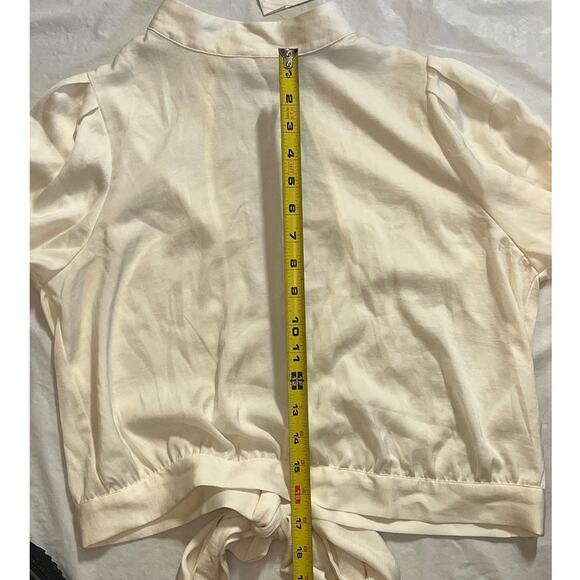 Banana Republic Mock Neck Open Back Top Blouse - Cream - Size: M -Excellent - Picture 10 of 10